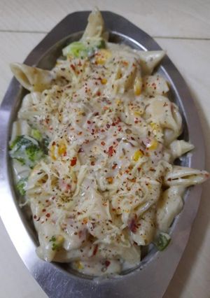 ઇટાલિયન પાસ્તા (Italian Pasta Recipe In Gujarati) રેસીપી મુખ્ય ફોટો