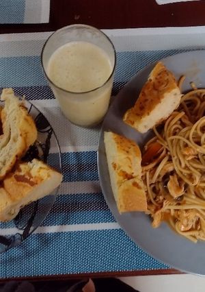 Una foto de Pasta Bolognesa con pollo