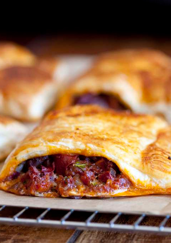 Una foto de Rollitos de chorizo picante