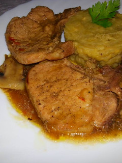 Una foto de Chuletas de cerdo a la cerveza