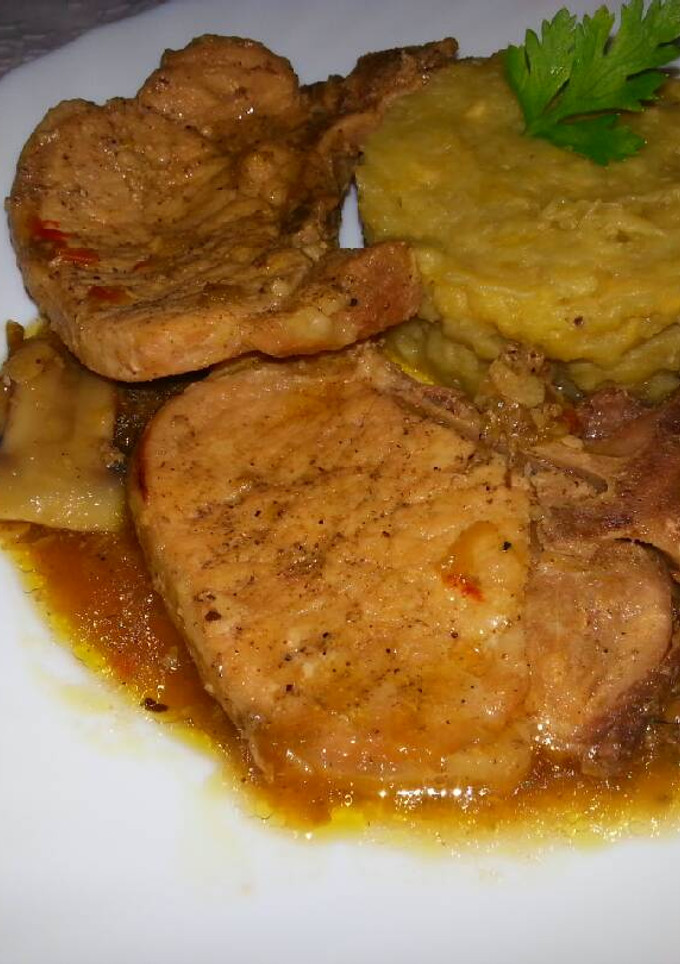 Una foto de Chuletas de cerdo a la cerveza