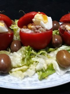 صورة لوصفة سلطة الطماطم بالتونة 🍅🐟