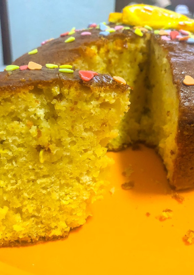 Una foto de Bizcocho/torta de pulpa de naranja!🍊