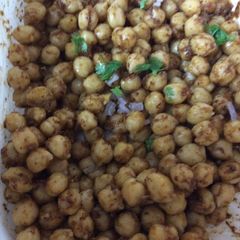 A picture of Spicy chana chaat.