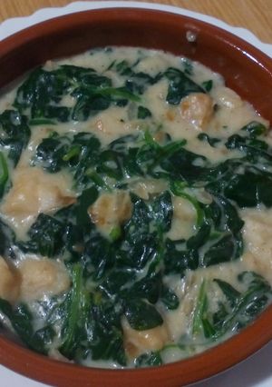 Foto principal de Espinacas con bacalao y bechamel