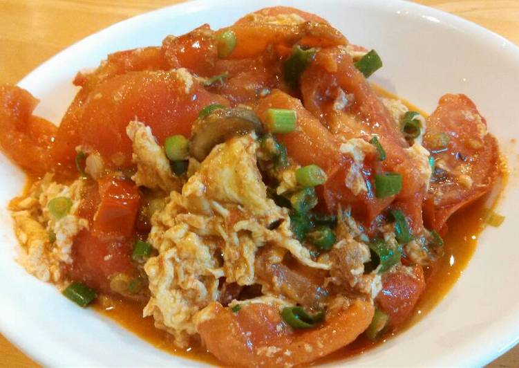 Scrambled eggs with tomatoes番茄?炒蛋