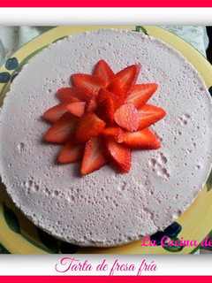 Una foto de Tarta de fresa fría