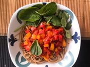 Una foto de spaghetti sin carne