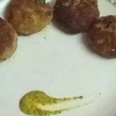 A picture of Bread tikki.