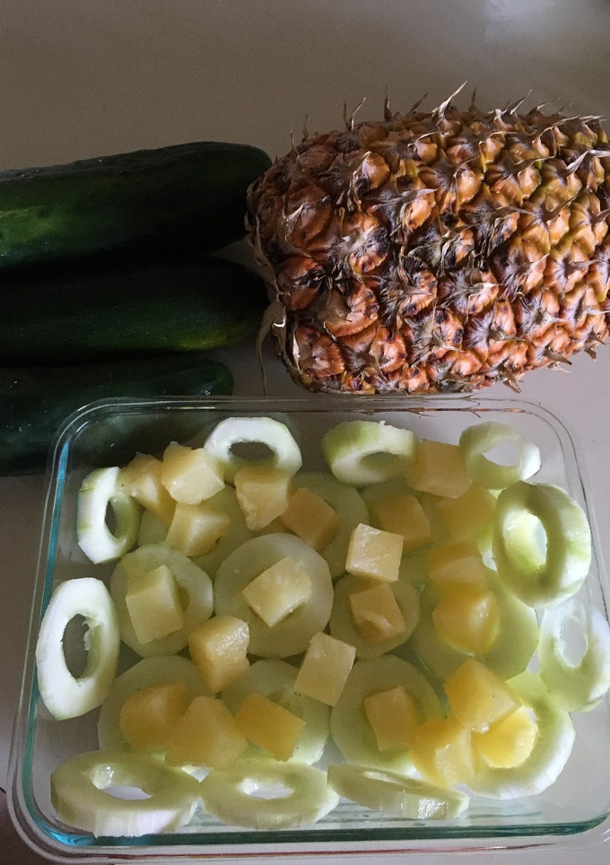 Una foto de Ensalada de Pepino y Piña