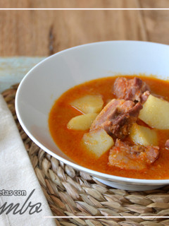 Una foto de Patatas guisadas con costillas adobadas con Mambo