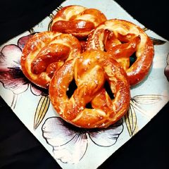 A picture of Bavarian Pretzel🥨.