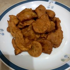 A picture of Baigan k pakoray 🍆 🍆.