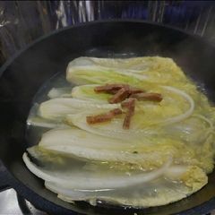 A picture of Jinhua ham Chinese cabbage 金華火腿娃娃菜.