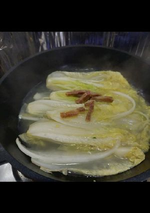 A picture of Jinhua ham Chinese cabbage 金華火腿娃娃菜.