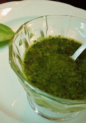 Una foto de Aceite aromático de albahaca