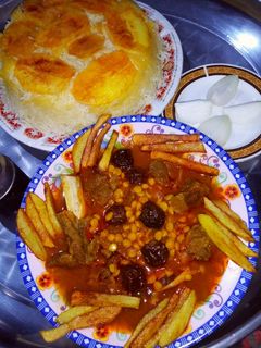 عکسی از دستور خورشت قیمه و آلو🍲