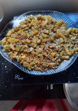 কুঁচো মছের চচ্চড়ি (Kucho macher chorchori recipe in Bengali) রেসিপির প্রধান ছবি