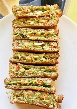 A picture of Avacado cream veggies sandwich.