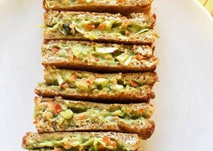 Avacado cream veggies sandwich