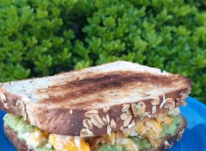 Una foto de Avocado sándwich