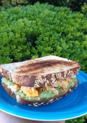 Una foto de Avocado sándwich