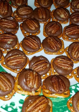 A picture of Pretzel Turtles.
