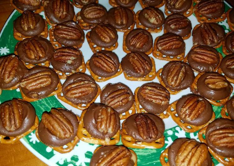 Simple Way to Make Super Quick Homemade Pretzel Turtles