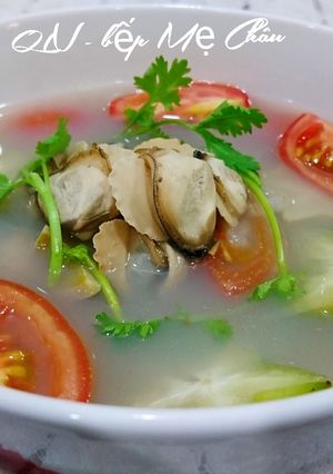 Hình của món Canh nghêu nấu khế cà chua.
