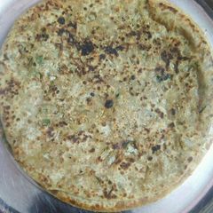 A picture of Suji paratha.