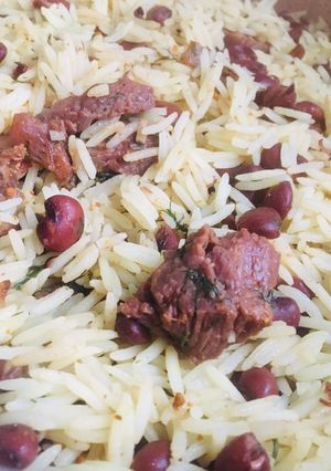 صورة لوصفة رز مع اللوبيا الحمراء واللحمة