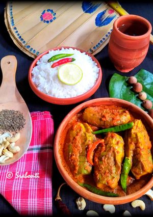 পটলের রাঁধুনি কাজু কারি (Potoler radhuni kaju curry recipe in Bengali) রেসিপির প্রধান ছবি