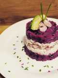 Causa limeña con papa violeta o chilota