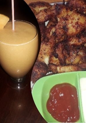A picture of Melon Smoothie 🍹 / Fried Chicken with Tomato Sauce 🍅.