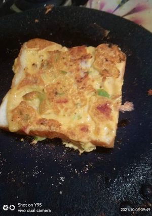 सूजी टोस्ट (sooji toast recipe in Hindi) रेसिपी मुख्य फोटो