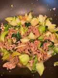 Stir-Fried Bok Choy with Beef