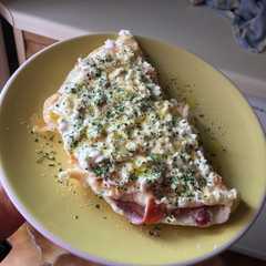 Una foto de Tortilla de jamón