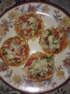 A picture of Bread Pizza.