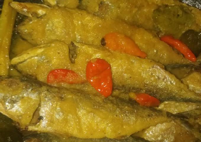 Mudah Banget Memasak Resep Pesmol ikan kembung