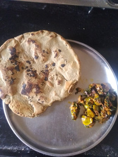 બાજરીનો રોટલો (Bajri Rotlo Recipe in Gujarati) રેસીપી મુખ્ય ફોટો