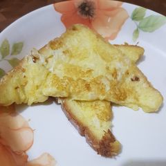 A picture of 3 ingredients French Toast.