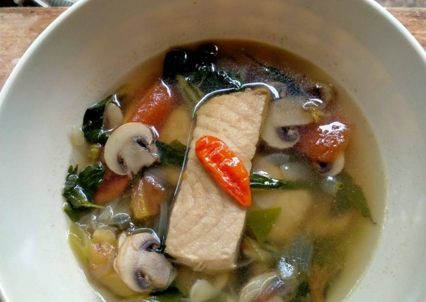 Sop Ikan Tuna Jamur Seger