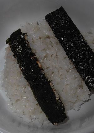 杏仁海苔飯 的食譜成品照片