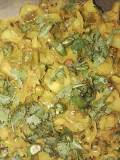A picture of Patta Gobhi aloo.