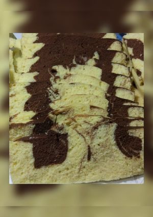 A picture of Marble cake (tea cake) in microwave.