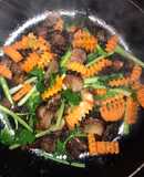 Thịt đà điểu xào cà rốt và cần tây