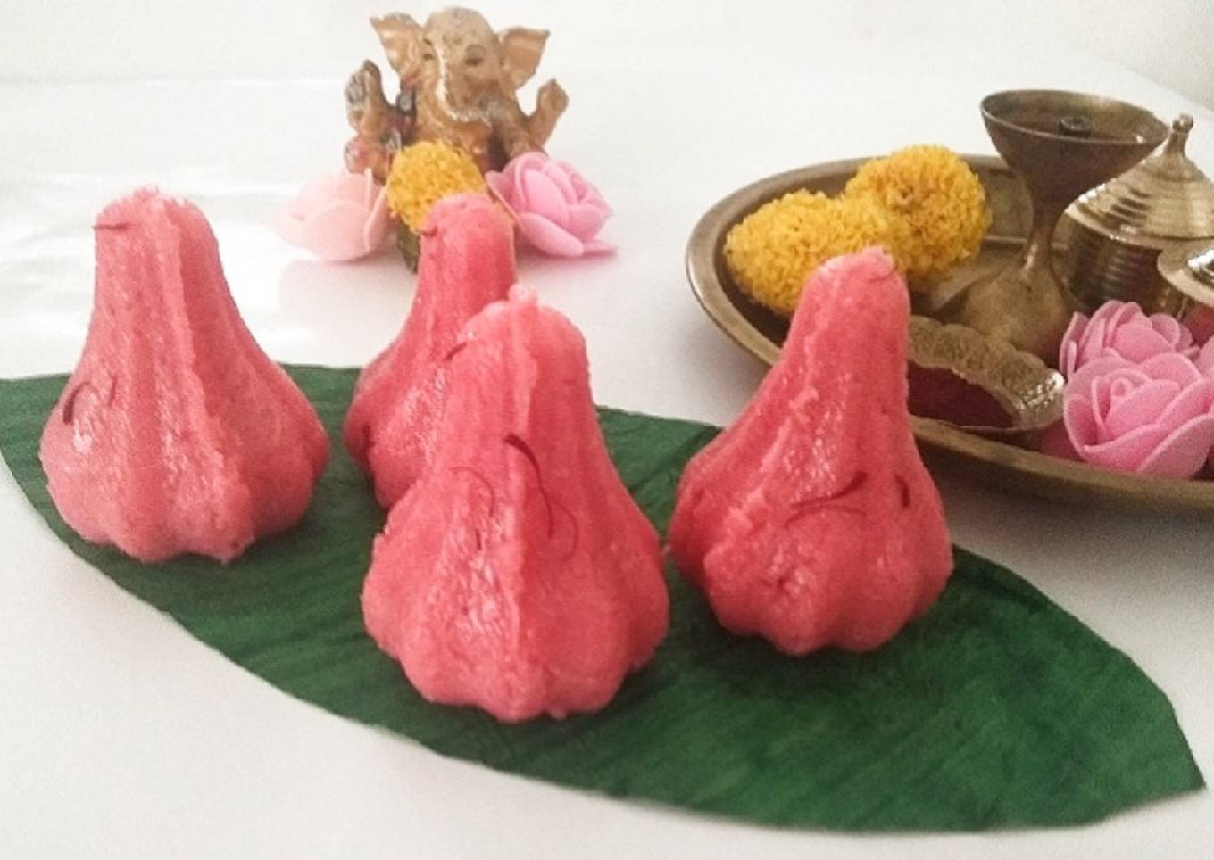 Strawberry Coconut Modak