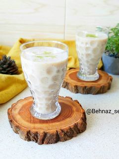 عکسی از دستور شیر موز خرما