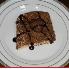 A picture of Biscuit cake.