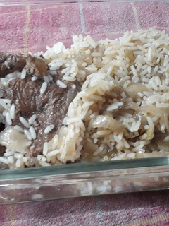 Una foto de Rosbife a la cacerola/con arroz